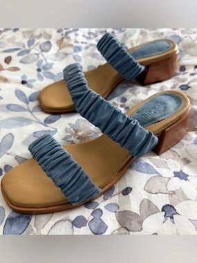 Poppy Barley Ruched Double-Strap Mid Block Heel Sandal Size 7.5